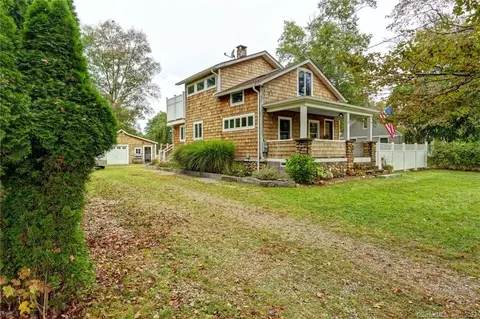 35 S Main St, East Hampton, CT 06424