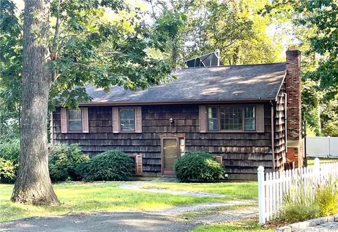 7 Timberline Rd, Norwalk, CT 06854