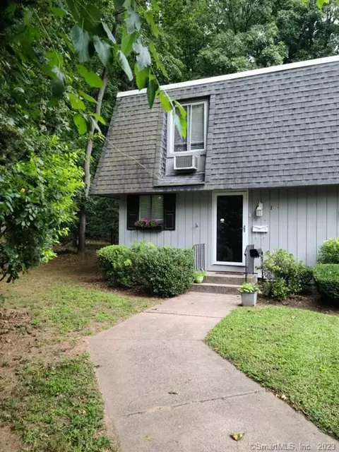 861 S Main St #1, Plantsville, CT 06479
