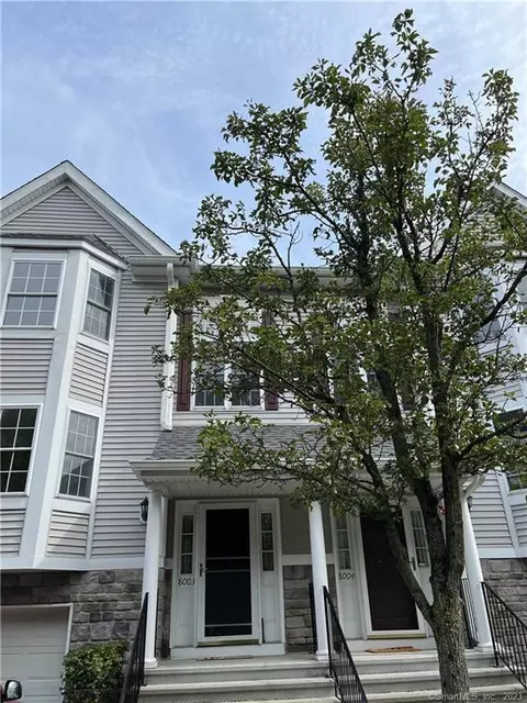 8003 Heartwood Ln #8003, Danbury, CT 06811