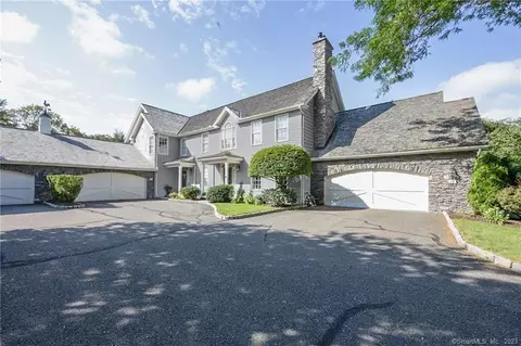 33 Old Field Hill Rd #14, Southbury, CT 06488