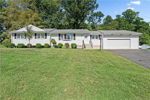 11 Robin Dr, East Haven, CT 06513