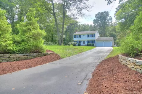 53 Daniel St, East Hampton, CT 06424
