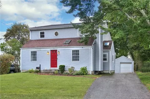 33 Cricklewood Rd, Milford, CT 06460