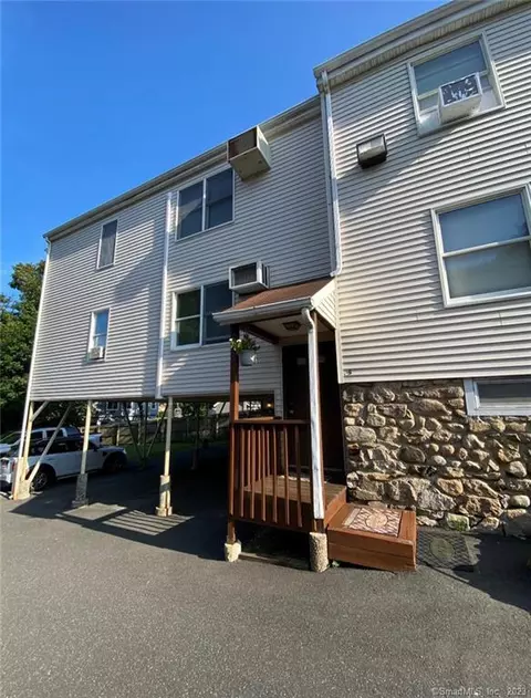 75 Fairfield Ave # 5, Norwalk, CT 06854