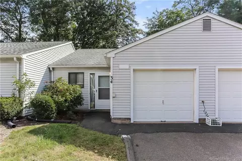 34 Knoll Ln #34, Simsbury, CT 06070