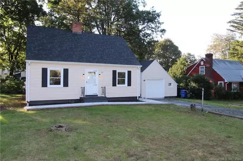 25 Stuart St, Newington, CT 06111