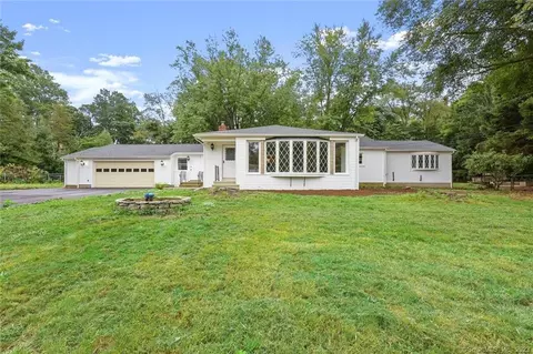 33 Colonial Dr, North Branford, CT 06471