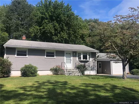 11 Cynthia Cir, West Haven, CT 06516