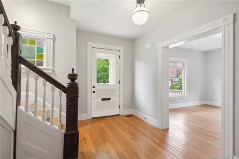 29 Ashley St, Hartford, CT 06105