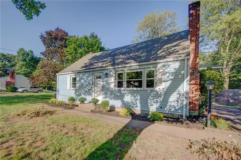 263 Sun Valley Dr, Southington, CT 06489