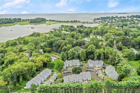 38 Edgewater Commons Ln #38, Westport, CT 06880