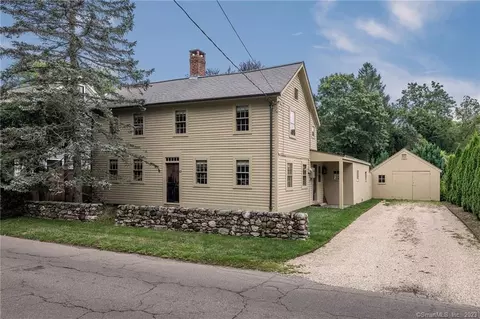 43 Liberty St, Madison, CT 06443