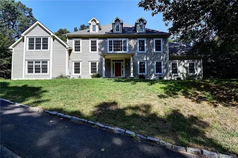 15 Bradley Way, Glastonbury, CT 06033