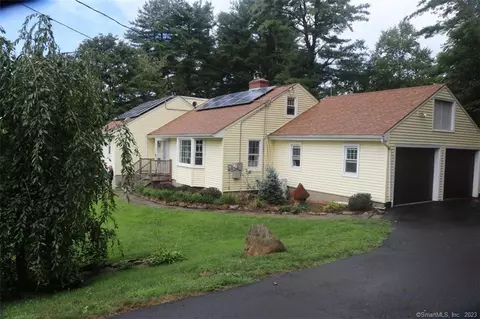 6 Valley View Dr, East Granby, CT 06026