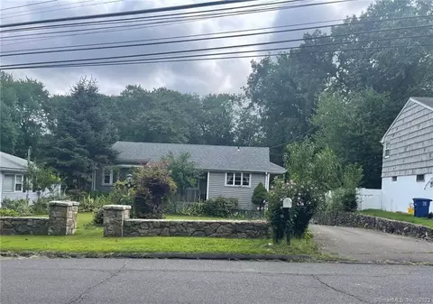 2105 Old Town Rd, Bridgeport, CT 06606
