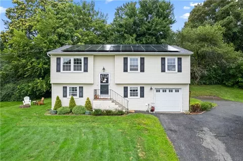 27 Dean Rd, New Milford, CT 06776