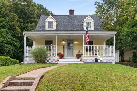 102 New Cheshire Rd, Meriden, CT 06451