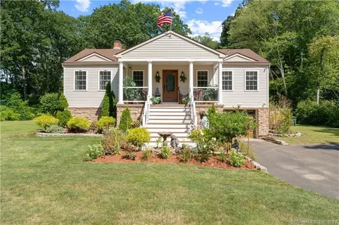 104 Ezra St, North Haven, CT 06473