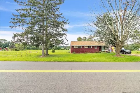 26 Tomoka Ave, Ellington, CT 06029