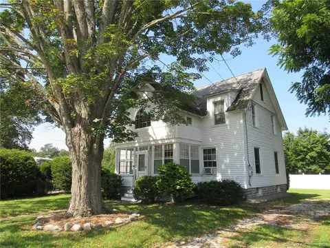 17 River St, Deep River, CT 06417
