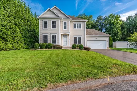 14 Frank Gates Ln, Derby, CT 06418