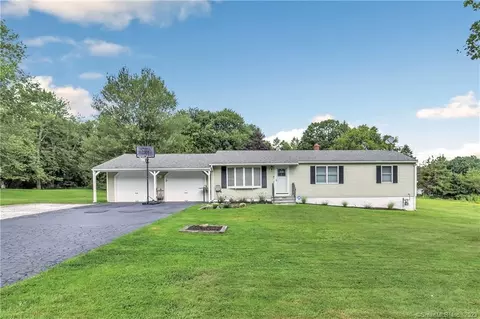 97 Shelton Rd, Monroe, CT 06468