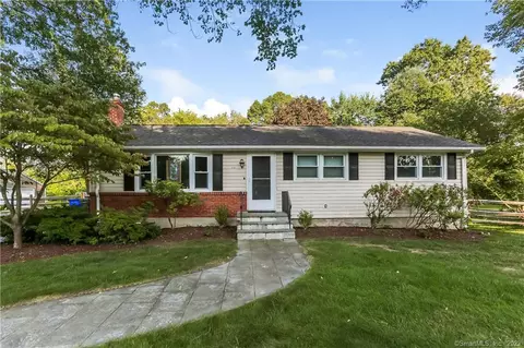 64 Simsbury Manor Dr, Simsbury, CT 06089