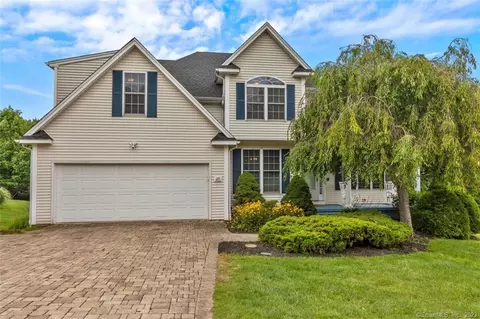 45 Charles Mary Dr, Middletown, CT 06457