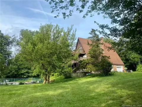 23 Carriage Dr # r, Durham, CT 06422