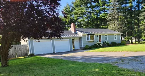 10 Canton Valley Cir, Canton, CT 06019