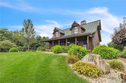 1321 Newgate Rd, Suffield, CT 06093