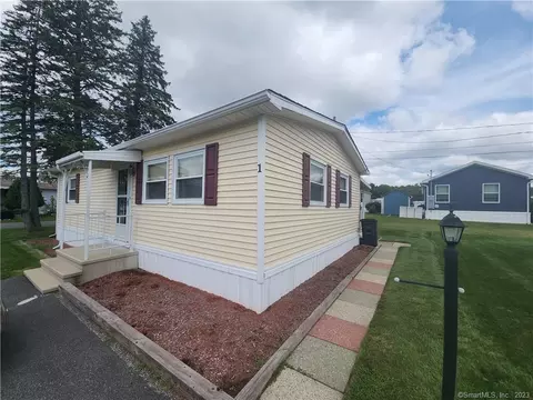 1 Marina Pt #1, Danbury, CT 06810