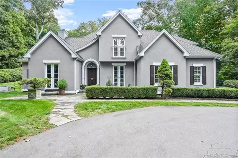 524 Charcoal Ave, Middlebury, CT 06762