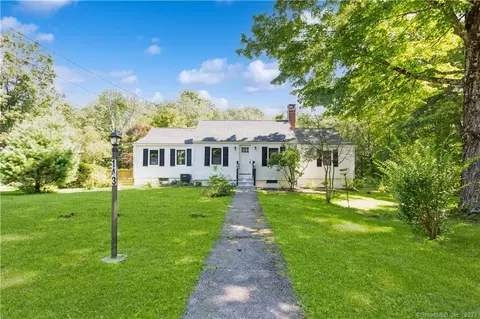 143 Mountain Rd, Winchester, CT 06098