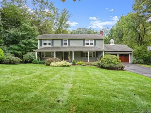 105 Horse Tavern Rd, Trumbull, CT 06611
