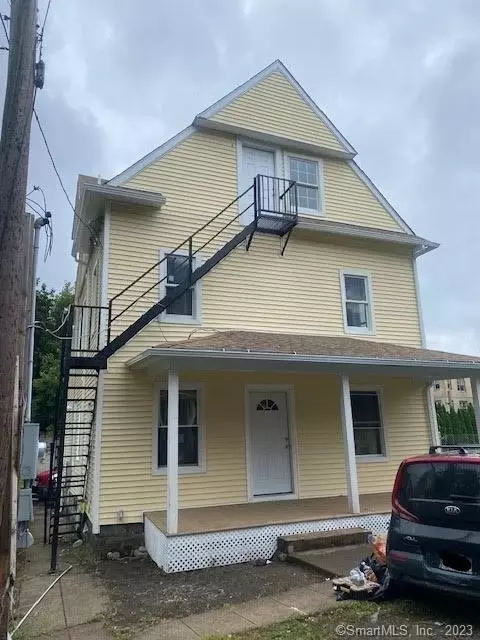 5 Frederick Ct, Waterbury, CT 06710