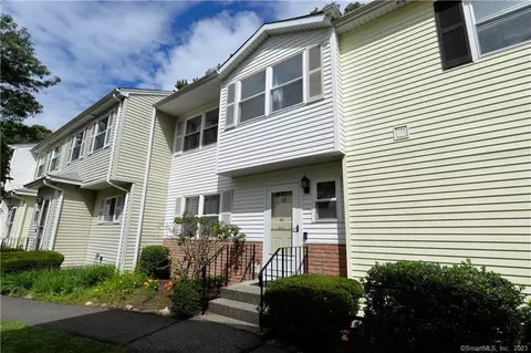 25 Padanaram Rd #43, Danbury, CT 06811