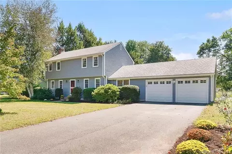 62 Morgan Dr, Glastonbury, CT 06033
