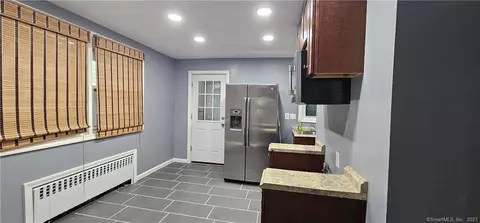 150 Bond St, Hartford, CT 06114