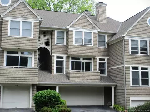 954 S Pine Creek Rd #954, Fairfield, CT 06824