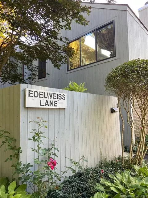 1 Edelweiss Ln #1, Ridgefield, CT 06877
