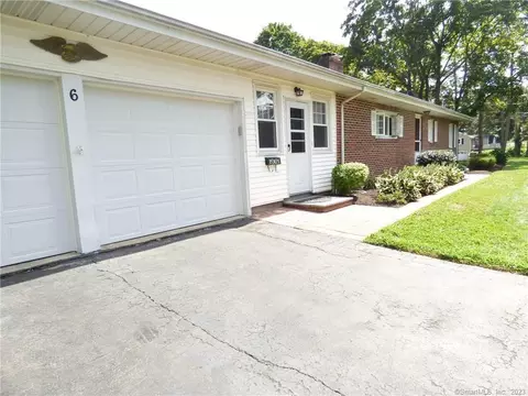 6 Ridgeland Cir, Wallingford, CT 06492