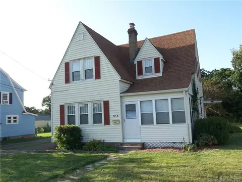 258 E Robbins Ave, Newington, CT 06111