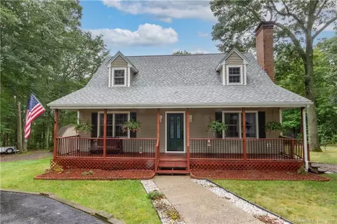 640 Pendleton Hill Rd, Voluntown, CT 06384