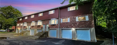 70 Leslie Rd #F, Bridgeport, CT 06606