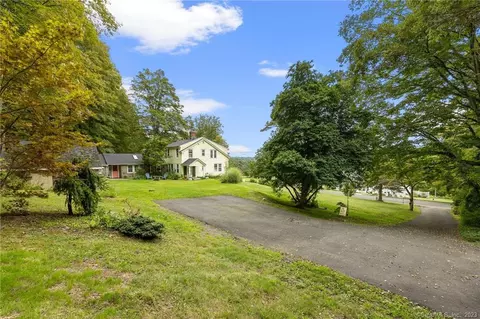 188 Injun Hollow Rd, East Hampton, CT 06424