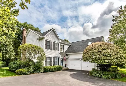 4 Wilton Hunt Rd #4, Wilton, CT 06897