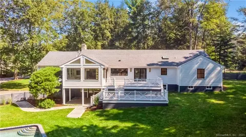 12 Hockanum Rd, Westport, CT 06880