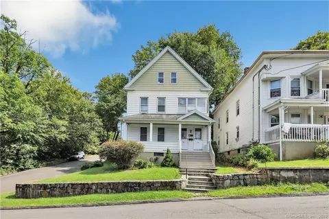 190-192 Myrtle St, Shelton, CT 06484